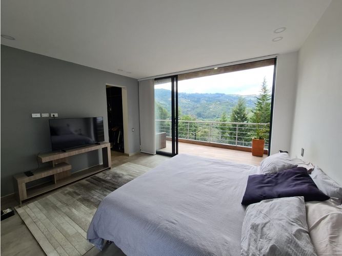 Casa de 4 alcobas en venta en El Porvenir, Rionegro, 300 m² · foto 5 de 13