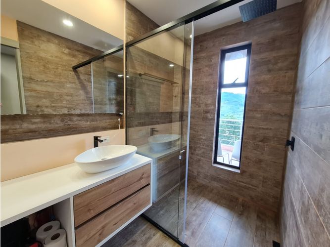 Casa de 4 alcobas en venta en El Porvenir, Rionegro, 300 m² · foto 7 de 13