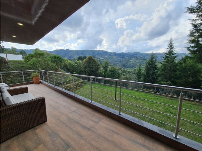 Casa de 4 alcobas en venta en El Porvenir, Rionegro, 300 m² · foto 13 de 13