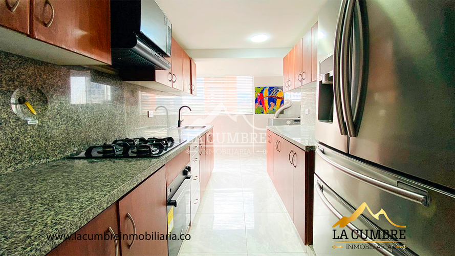 Apartamento de 3 alcobas en arriendo en El Poblado, Medellín, 125 m² · foto 7 de 8