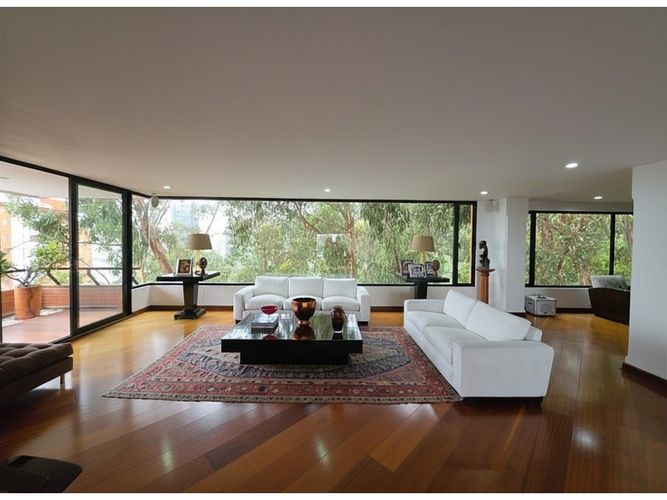 Apartamento de 4 alcobas en venta en Bosque De Pinos, Bogotá, 259 m² · foto 2 de 24