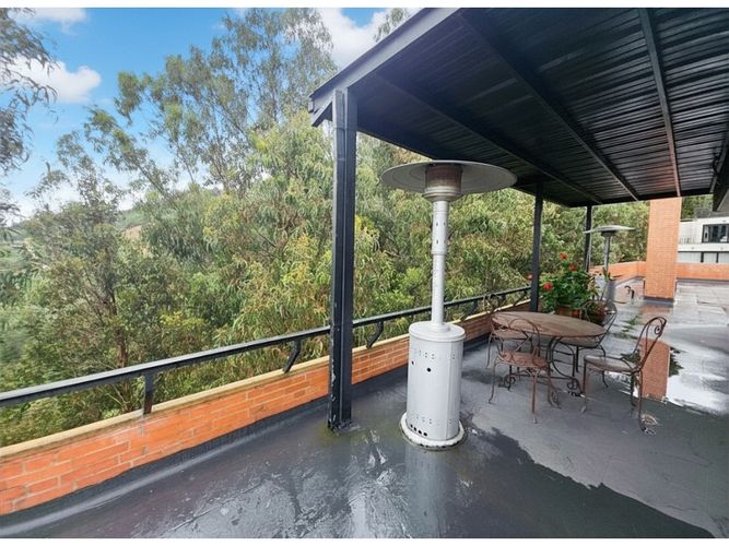Apartamento de 4 alcobas en venta en Bosque De Pinos, Bogotá, 259 m² · foto 16 de 24