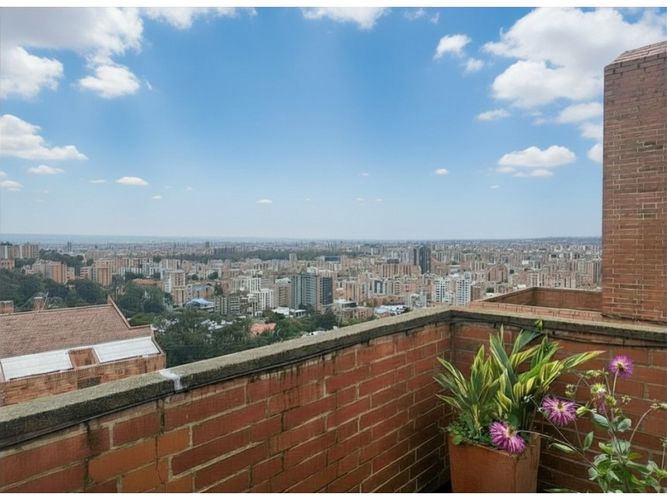 Apartamento de 4 alcobas en venta en Bosque De Pinos, Bogotá, 259 m² · foto 17 de 24
