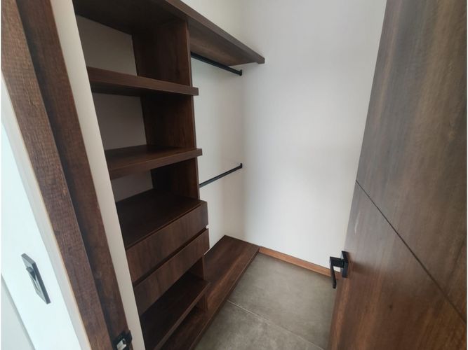 Apartaestudio en venta en El Poblado, Medellín, 47 m² · foto 7 de 18