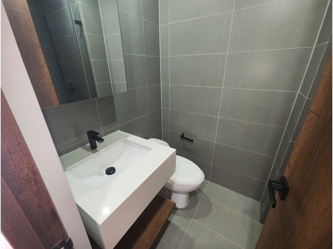 Apartaestudio en venta en El Poblado, Medellín, 47 m² · foto 8 de 18