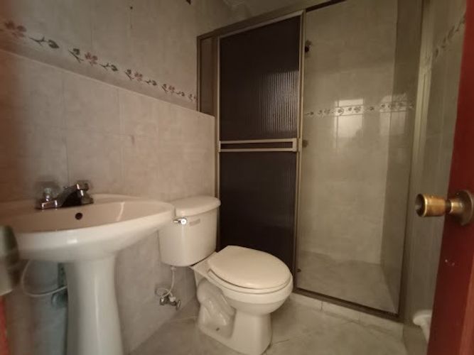 Local en arriendo en Camino Verde, Envigado, 20 m² · foto 2 de 14