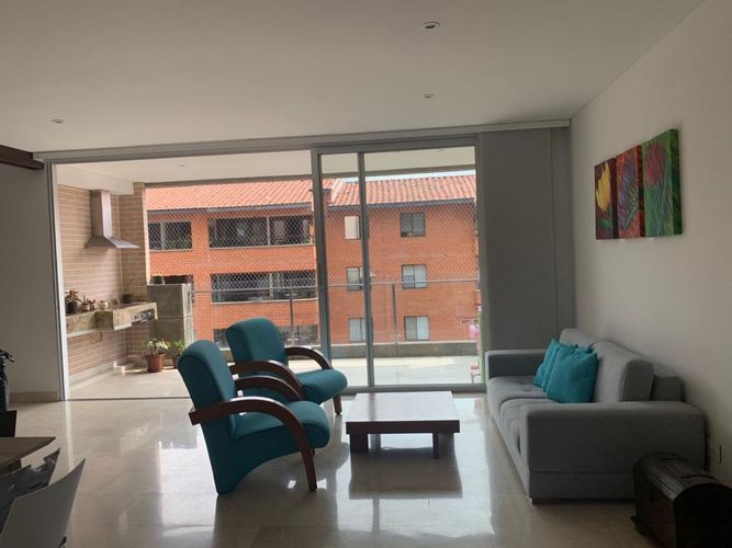 Apartamento de 3 alcobas en venta en Santa Teresita, Cali, 157 m² · foto 7 de 10