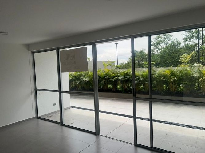 Apartamento de 2 alcobas en venta en Bellavista, Cali, 93 m² · foto 2 de 9