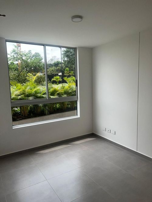 Apartamento de 2 alcobas en venta en Bellavista, Cali, 93 m² · foto 5 de 9