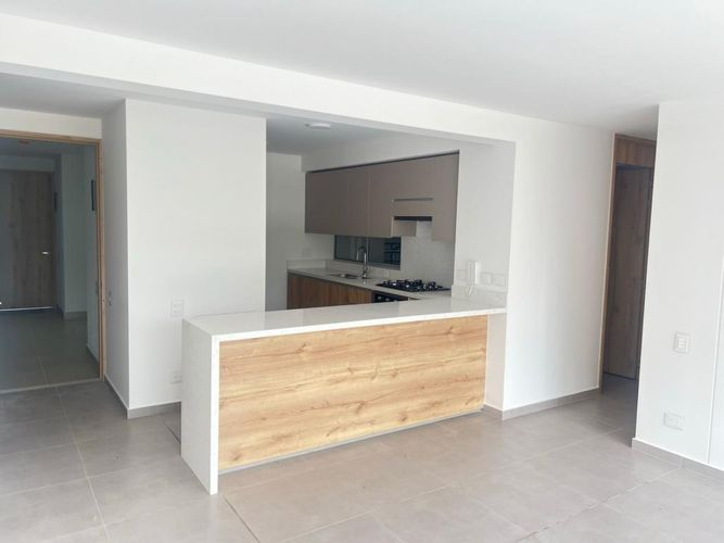Apartamento de 2 alcobas en venta en Bellavista, Cali, 93 m² · foto 8 de 9