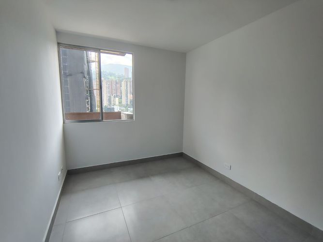 Apartamento de 3 alcobas en venta en El Poblado, Medellín, 73 m² · foto 8 de 13