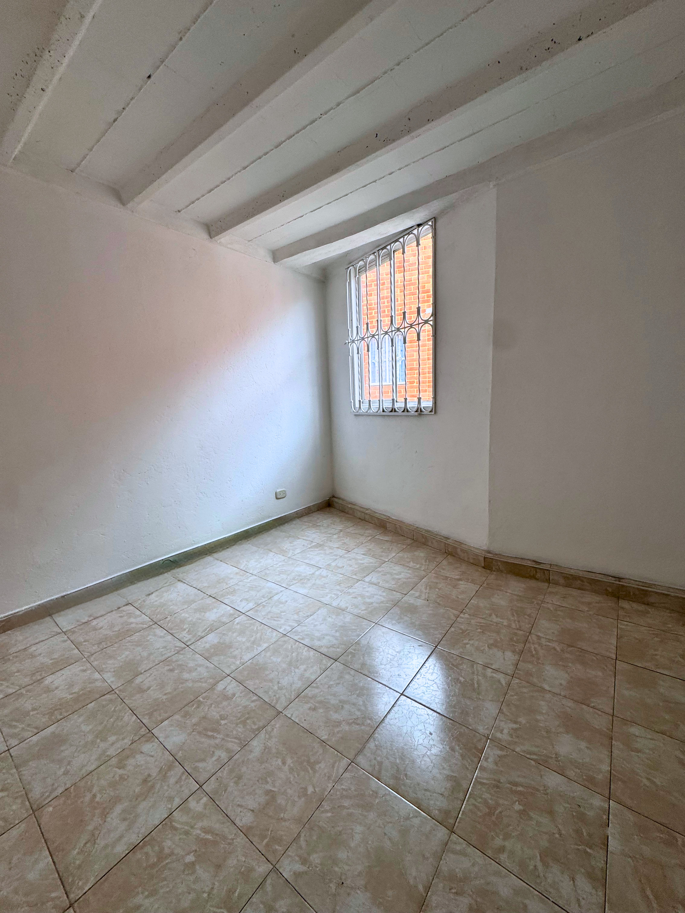 Casa en venta en Los Laureles Ii, Bogotá · foto 6 de 15