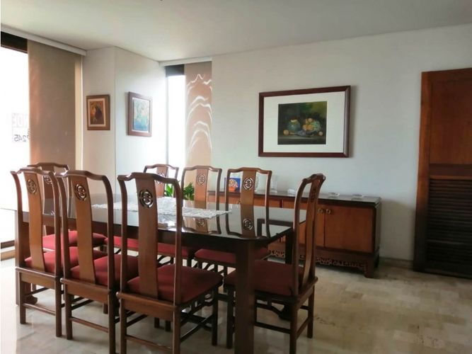 Apartamento de 3 alcobas en venta en La Arboleda, Cali, 232 m² · foto 10 de 24