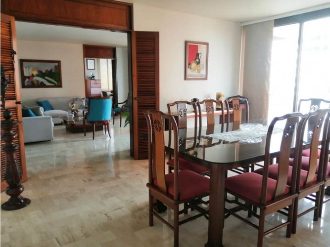 Apartamento de 3 alcobas en venta en La Arboleda, Cali, 232 m² · foto 11 de 24