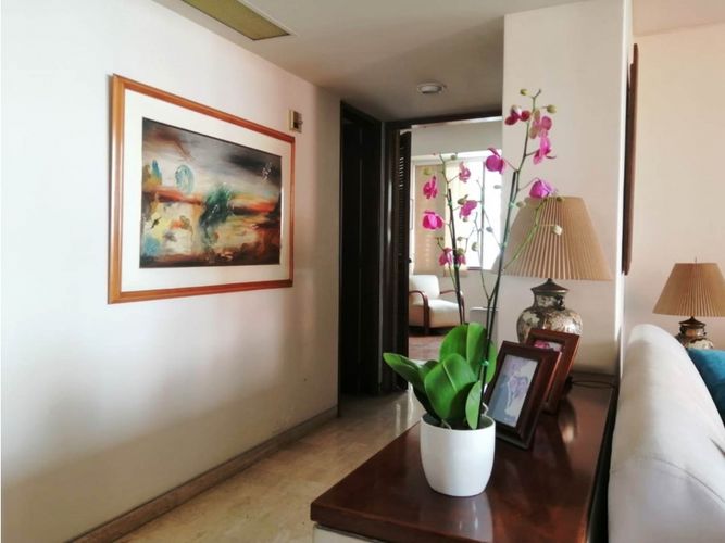 Apartamento de 3 alcobas en venta en La Arboleda, Cali, 232 m² · foto 14 de 24