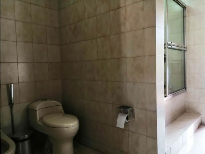 Apartamento de 3 alcobas en venta en La Arboleda, Cali, 232 m² · foto 21 de 24