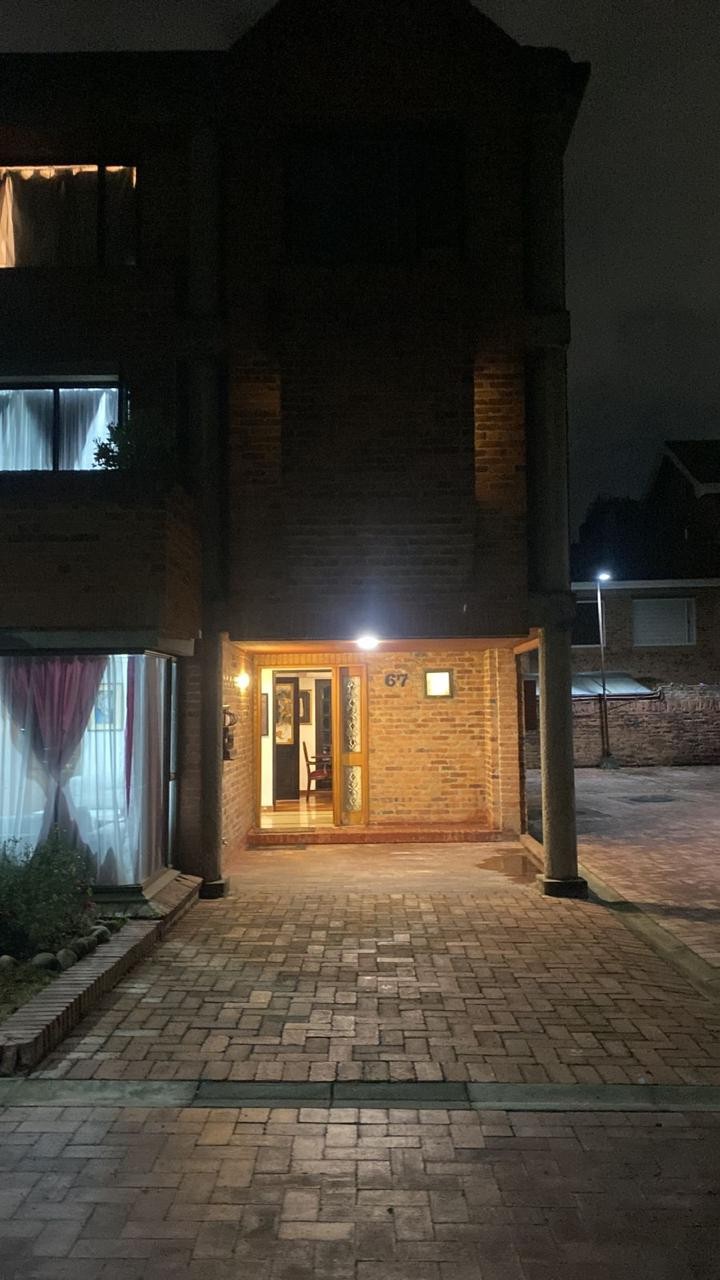 Casa en venta en Gratamira, Bogotá · foto 5 de 24