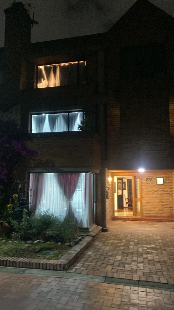 Casa en venta en Gratamira, Bogotá · foto 3 de 24