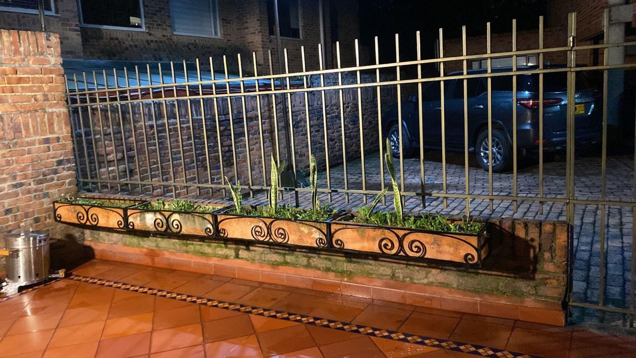 Casa en venta en Gratamira, Bogotá · foto 2 de 24