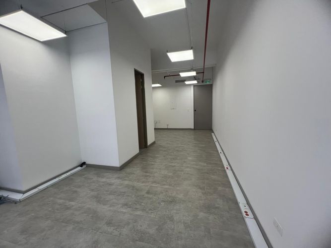Oficina en arriendo en El Poblado, Medellín, 37 m² · foto 5 de 14