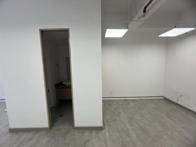 Oficina en arriendo en El Poblado, Medellín, 37 m² · foto 9 de 14
