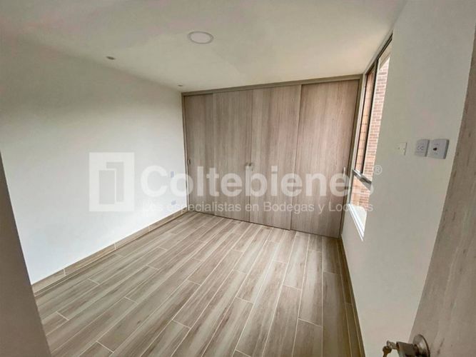 Apartamento de 2 alcobas en venta en El Tambo, La Ceja, 64 m² · foto 8 de 12