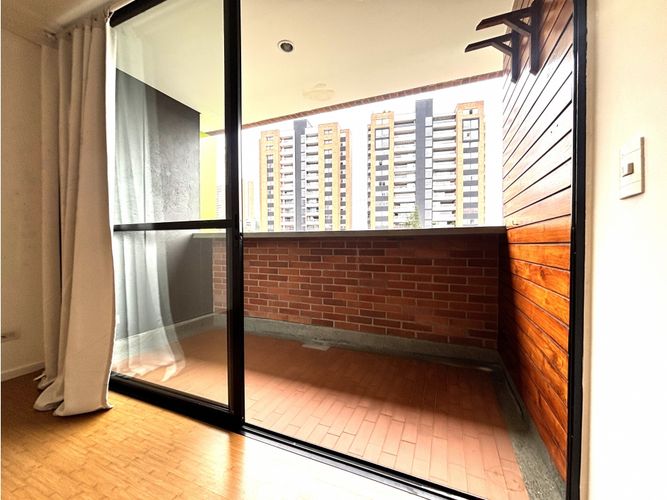 Apartamento de 2 alcobas en arriendo en Loma De Las Brujas, Envigado, 90 m² · foto 3 de 14