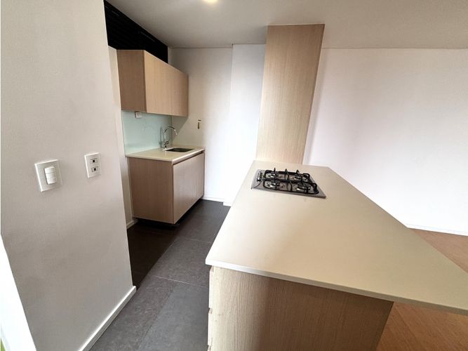 Apartamento de 2 alcobas en arriendo en Loma De Las Brujas, Envigado, 90 m² · foto 5 de 14