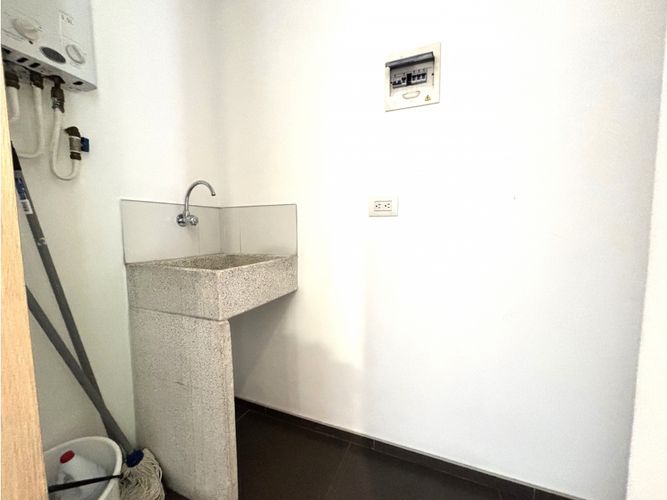 Apartamento de 2 alcobas en arriendo en Loma De Las Brujas, Envigado, 90 m² · foto 6 de 14