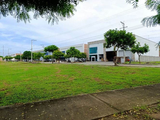 Lote en venta en Urb. Rosendo Garces, Montería, 2569 m² · foto 4 de 12