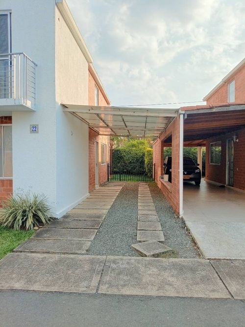 Casa de 3 alcobas en venta en Alfaguara, Jamundí, 115 m² · foto 2 de 24