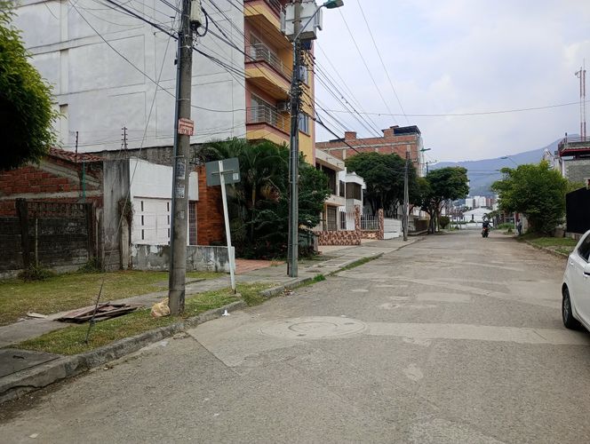 Lote en venta en La Flora, Cali, 278 m² · foto 10 de 18