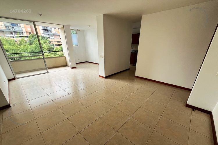 Apartamento de 3 alcobas en arriendo en Cumbres, Envigado, 87 m² · foto 3 de 24