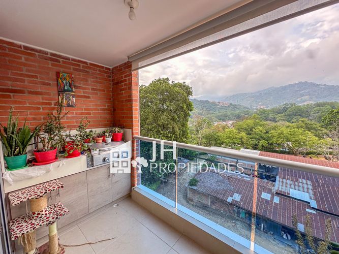 Apartamento de 3 alcobas en venta en Conjunto Residencial Santa Coloma, Floridablanca, 83 m² · foto 3 de 18
