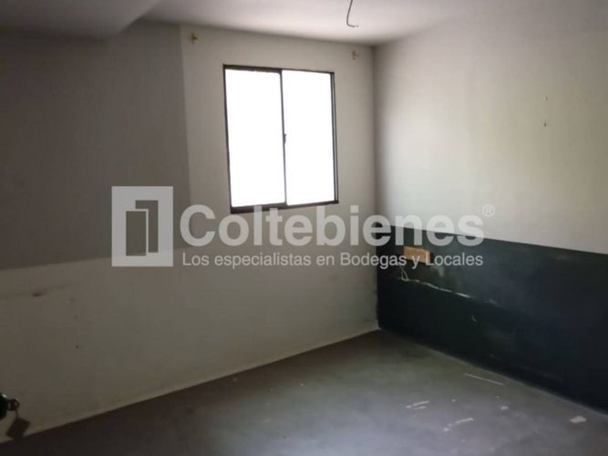 Casa de 19 alcobas en venta en Patio Bonito, Medellín, 560 m² · foto 5 de 24