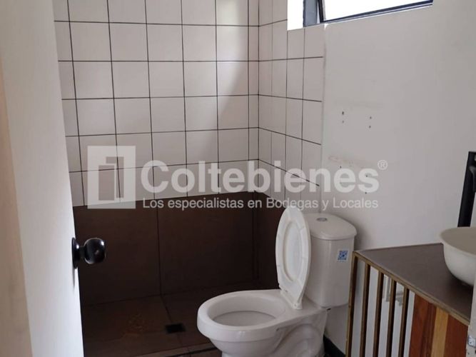 Casa de 19 alcobas en venta en Patio Bonito, Medellín, 560 m² · foto 10 de 24