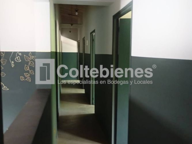 Casa de 19 alcobas en venta en Patio Bonito, Medellín, 560 m² · foto 11 de 24