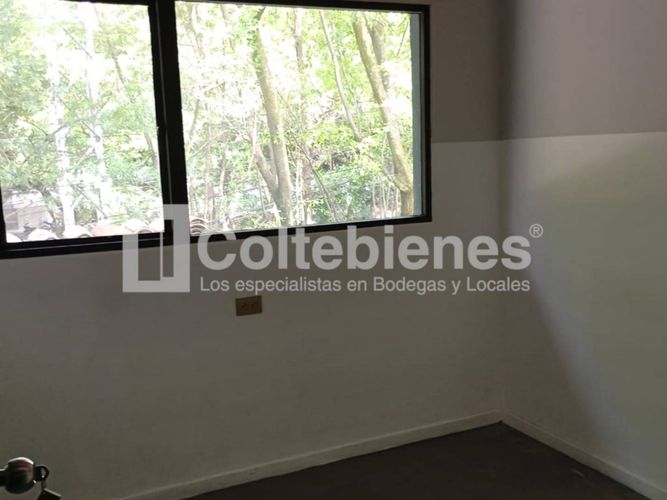 Casa de 19 alcobas en venta en Patio Bonito, Medellín, 560 m² · foto 14 de 24