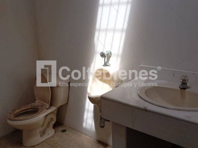 Casa de 19 alcobas en venta en Patio Bonito, Medellín, 560 m² · foto 20 de 24
