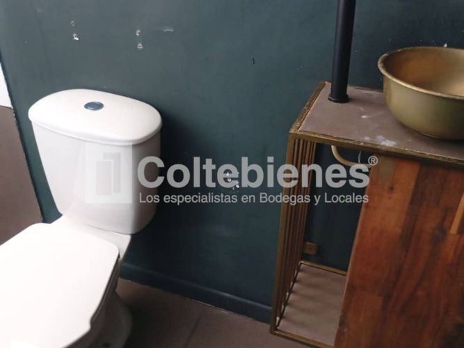 Casa de 19 alcobas en venta en Patio Bonito, Medellín, 560 m² · foto 24 de 24