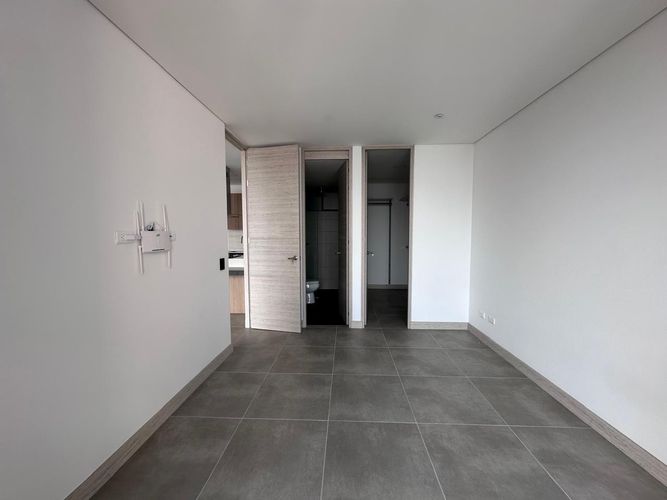 Apartamento de 2 alcobas en arriendo en El Poblado, Medellín, 87 m² · foto 13 de 17