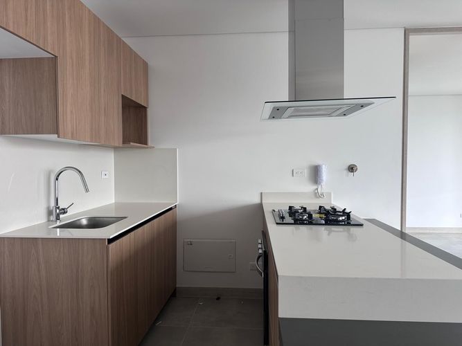Apartamento de 2 alcobas en arriendo en El Poblado, Medellín, 87 m² · foto 6 de 17