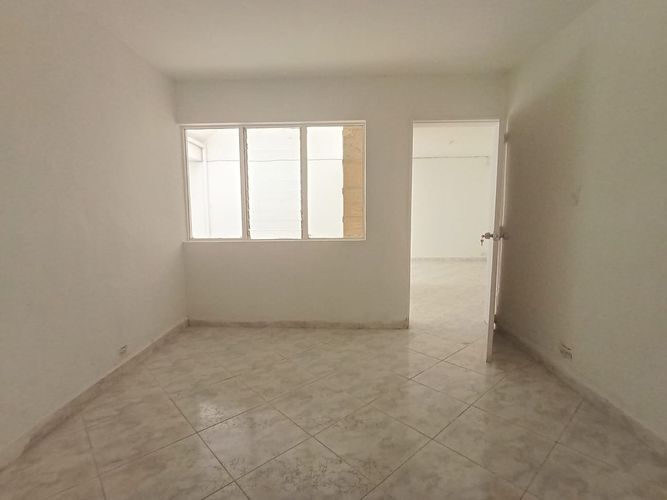 Oficina en arriendo en Laureles, Medellín, 230 m² · foto 5 de 16