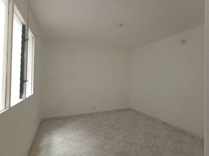 Oficina en arriendo en Laureles, Medellín, 230 m² · foto 3 de 16