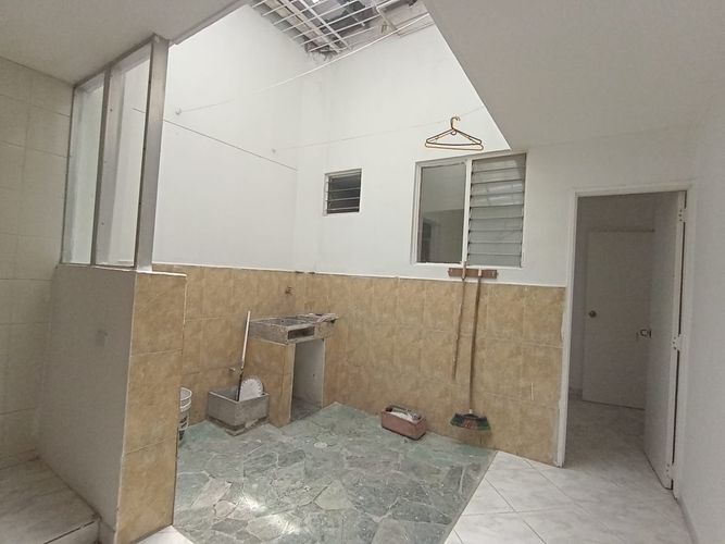 Oficina en arriendo en Laureles, Medellín, 230 m² · foto 15 de 16