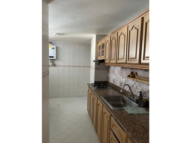 Apartamento de 3 alcobas en venta en Nuevo Sotomayor, Bucaramanga, 96 m² · foto 2 de 15