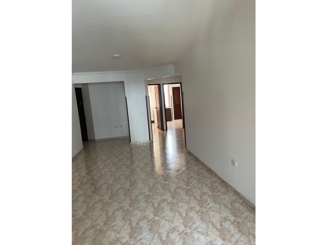 Apartamento de 3 alcobas en venta en Nuevo Sotomayor, Bucaramanga, 96 m² · foto 3 de 15