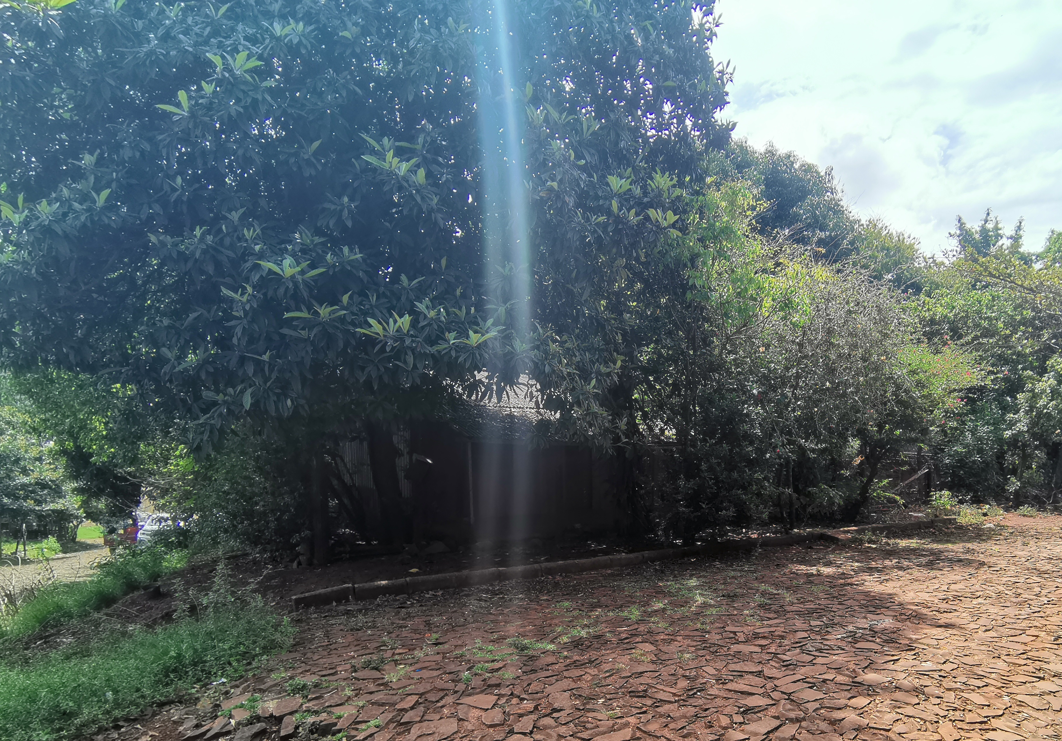 Vendo Terreno Km 5 Barrio San Isidro CDE Por: 80.000 Dólares Esquina — foto 2