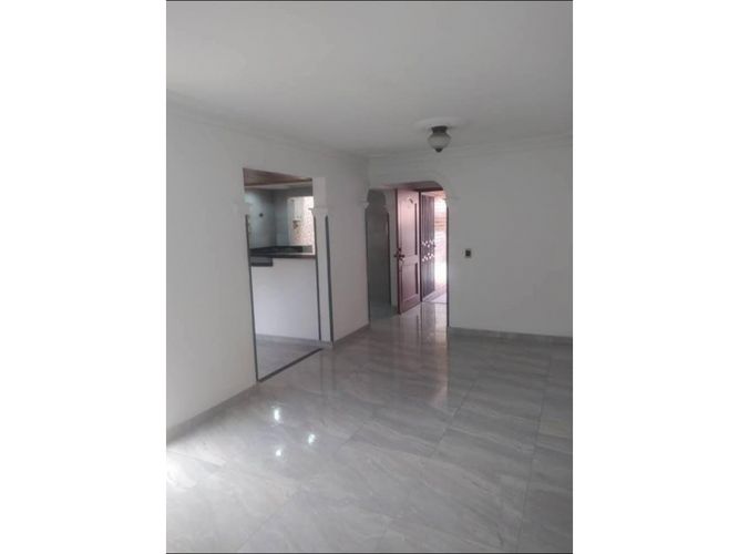 Casa de 4 alcobas en venta en Versalles, Floridablanca, 135 m² · foto 5 de 8