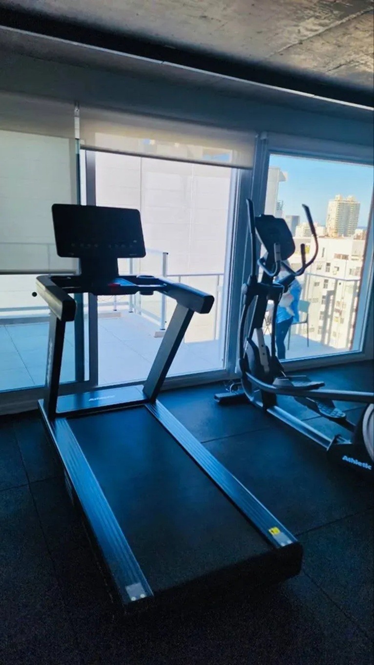 ALQUILER EN EL CENTRO A ESTRENAR DE 2 DORMITORIOS, PISO 4 AL FRENTE, BALCON, COCHERA, SALON COMUN, LAVADERO GYM · Foto 6